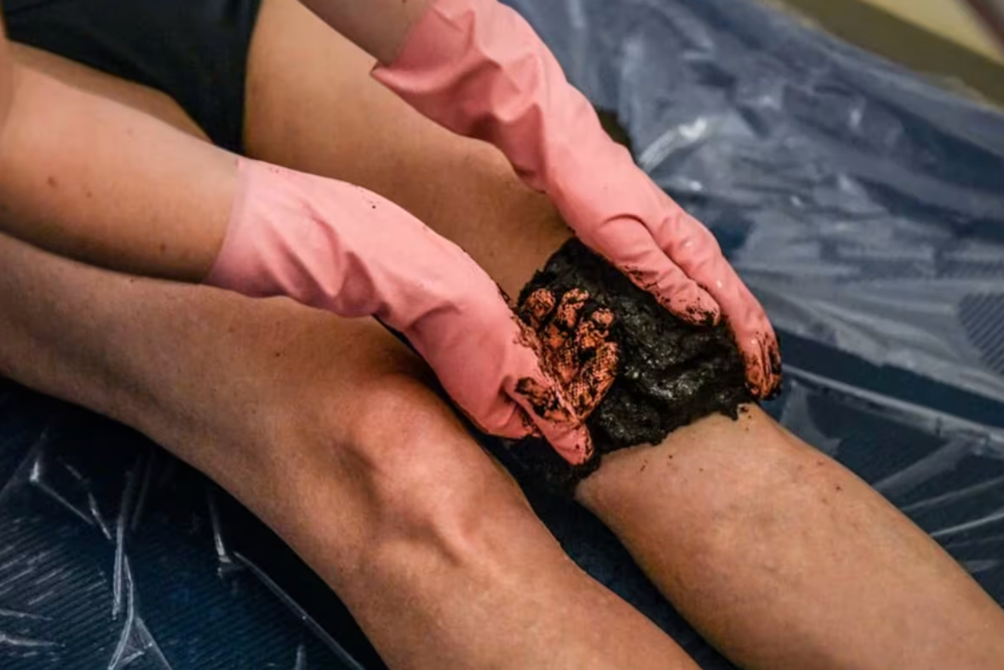Application boue thermale à Saubusse lors d'une mini cure