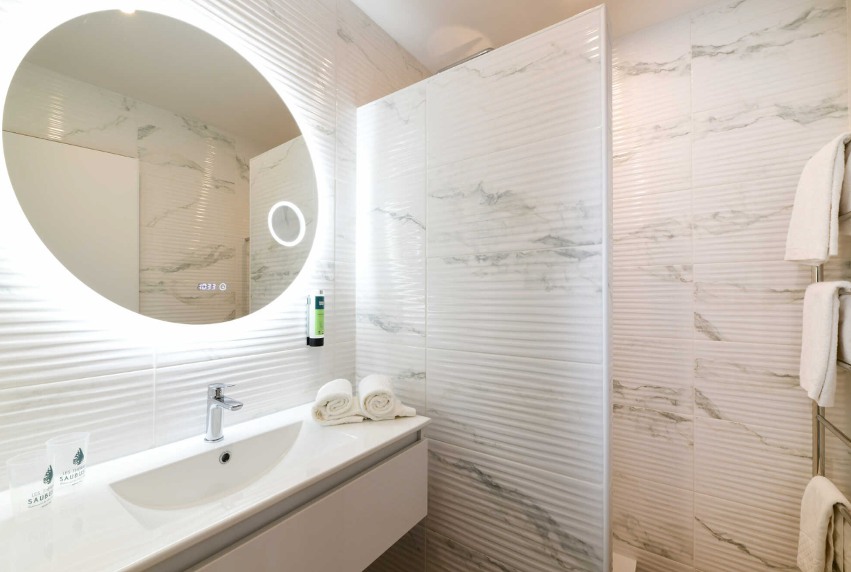 Salle de bain de l'Hôtel***  Logis des Thermes de Saubusse