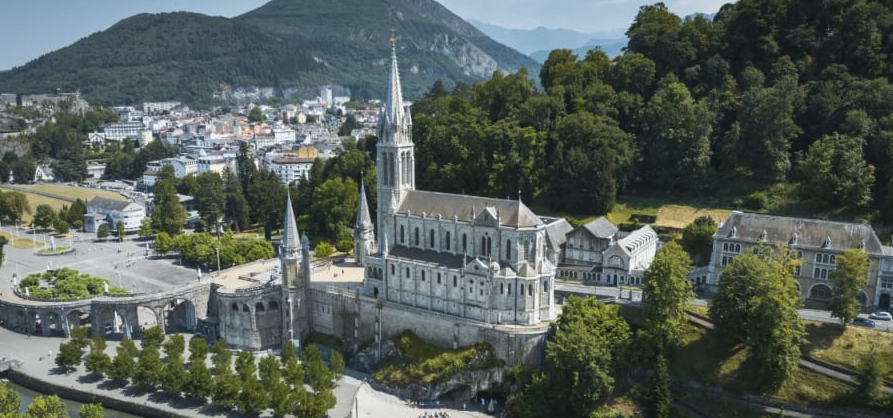 Découvrir le sanctuaire de Lourdes